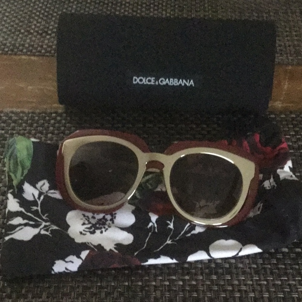 Dolce &Gabbana sun glasses